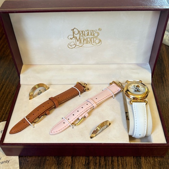 Valdawn, Inc. Licensee Accessories - NIB & $75 tag for 1996 Ladies Interchangeable Precious Moments Watch Set Valdawn